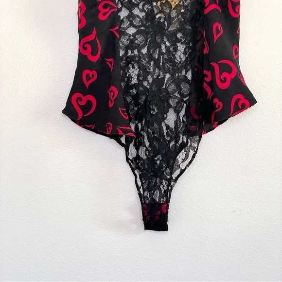 Victoria’s Secret Vintage Gold Label Silk Lace Heart Teddy Bodysuit Black Red - Picture 6 of 16
